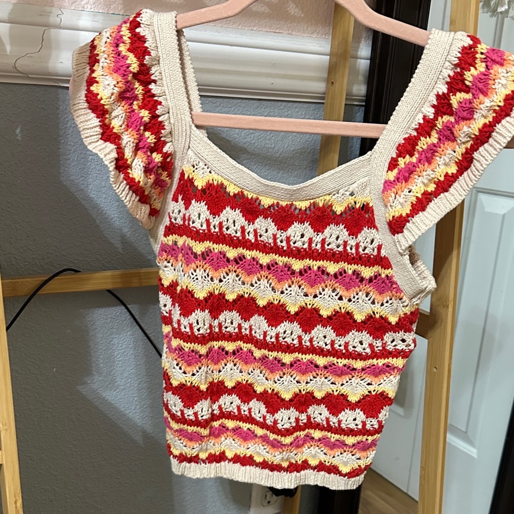 Blu Pepper Size S Crochet Top
